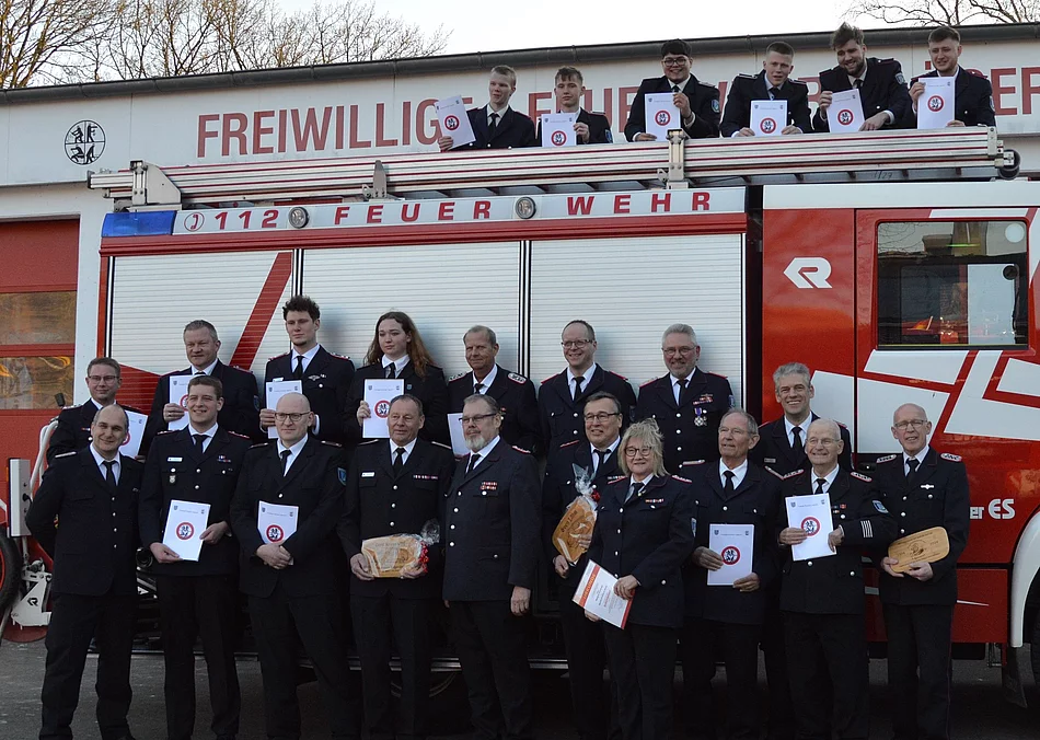 Ehrungen und Beförderungen Jahreshauptversammlung Frewillige Feuerwehr Lägerdorf